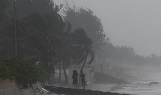 16号台风最新消息路径图 昨晚台风浪卡在琼海登陆风力10级