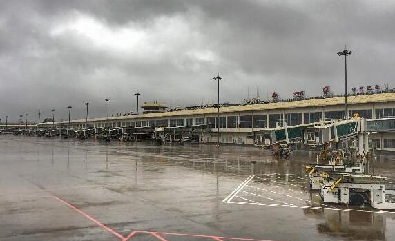 第17号强台风沙德尔逼近海南 海口美兰机场取消航班85架次
