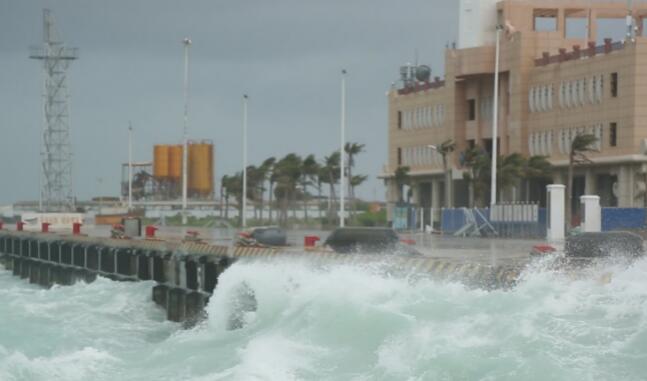 台风莫拉菲来袭将于26日进入南海 海南省气象局发布暴雨四级预警