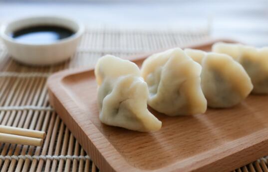 立冬吃饺子的由来 立冬当天吃饺子是什么意思