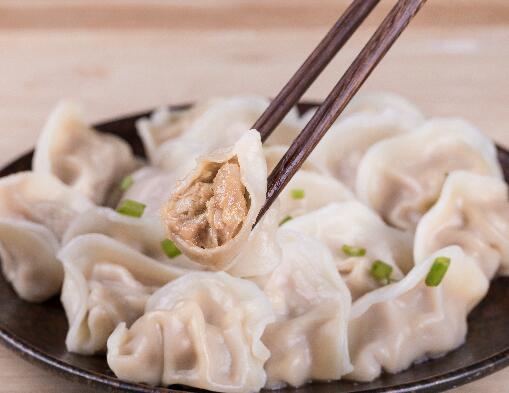 立冬吃饺子还是冬至吃饺子 立冬和冬至哪个吃饺子