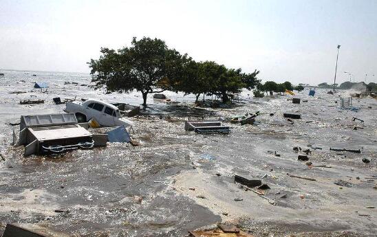 爱琴海超6级地震引发海啸是怎么回事 海水倒灌城市多栋房屋损毁