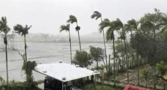台风莫拉菲在越南引起山体滑坡 已有16人死亡53人失踪