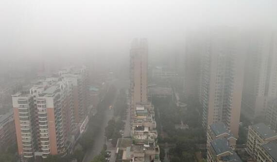 湖南阴雨绵绵气温仅20℃出头 清晨有雾外出注意交通安全