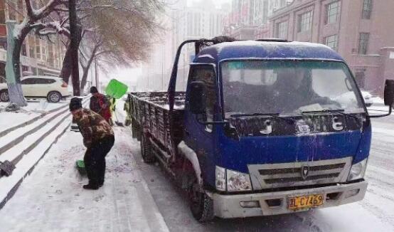 黑龙江多地发布道路结冰黄色预警 哈尔滨牡丹江雨夹雪转暴雪