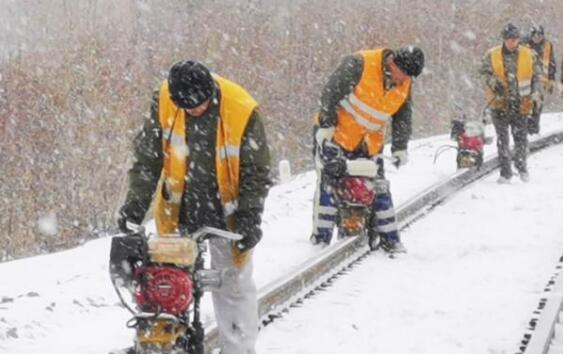 受雨雪天气的影响 今日哈铁30列旅客列车停运