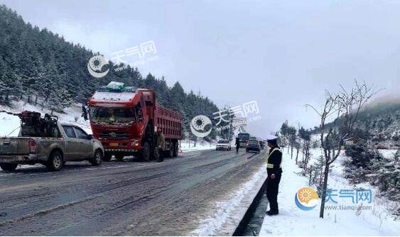 防滑链排行_高速公路上,防滑链突然绞入了汽车前轮……