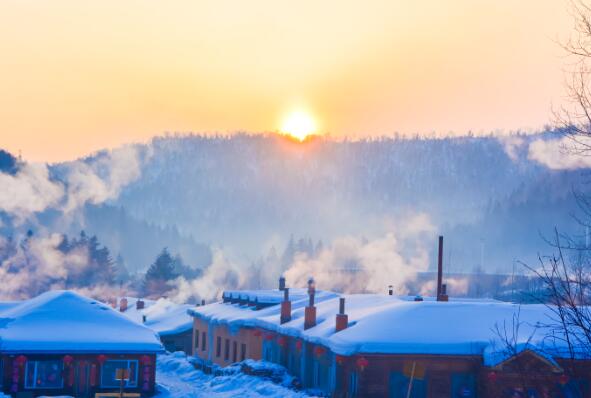 哈尔滨冬季旅游直通车已发车 从城区出发途经亚布力二浪河达雪乡