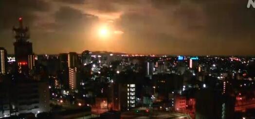 巨大火球突降日本是怎么回事 当地居民：当晚夜空瞬间被照亮