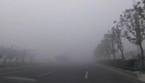 受大雾天气影响 安徽河南等4省25条高速暂时封闭