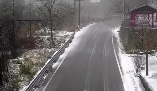受降雪天气影响 宝鸡部分高速路段实行交通管制