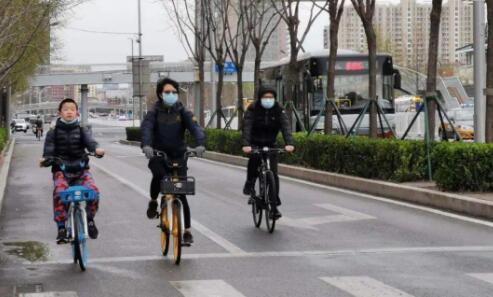 广东阴冷天气持续最低温8℃ 高海拔山区有冰冻或雨夹雪