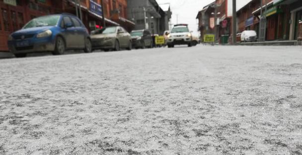 贵州发布道路结冰黄色预警 这几天高速路段双向交通管制