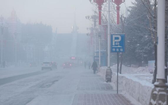 漠河现极端天气当地人穿3斤棉裤是怎么回事 当地人：气温降到-44.3℃