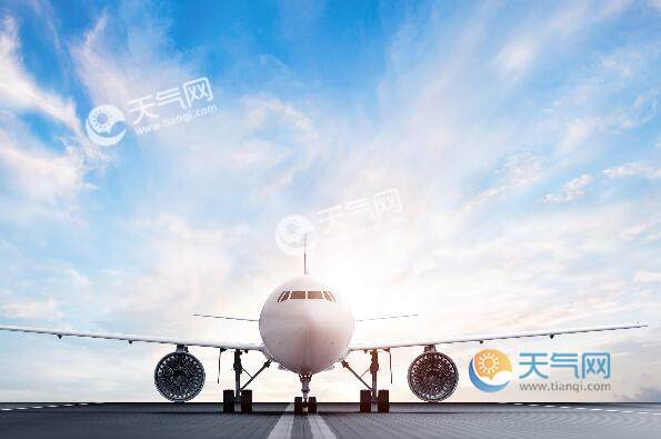 乘坐飞机时哪种做法可能影响飞行安全 坐