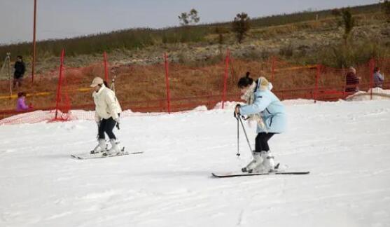云顶滑雪场游客被电线绊倒身亡是怎么回事 滑雪时需注意什么