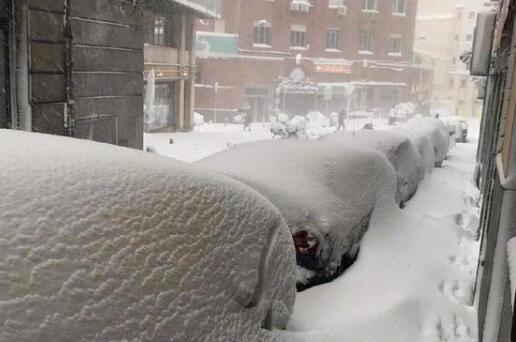 西班牙遭遇罕见暴风雪袭击 4人死亡积雪厚度近0.5米