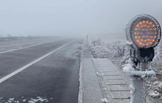 低温致降雪及路面结冰 今日贵州云南共计17条高速路段封闭