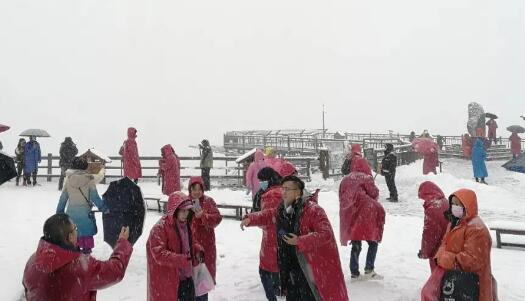 青藏高原云南等地降溫雨雪來了 部分地區(qū)降溫幅度10℃以上