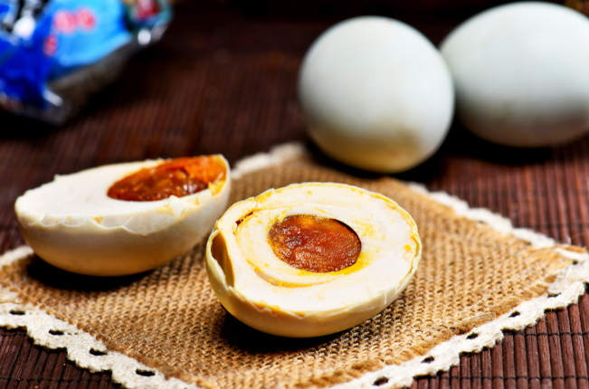 端午节为什么吃咸鸭蛋 端午节吃咸鸭蛋的由来