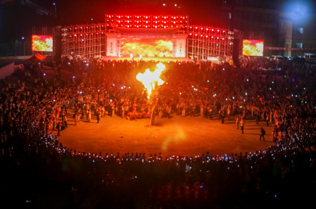 篝火节是哪个民族的节日 篝火节的来源和意义