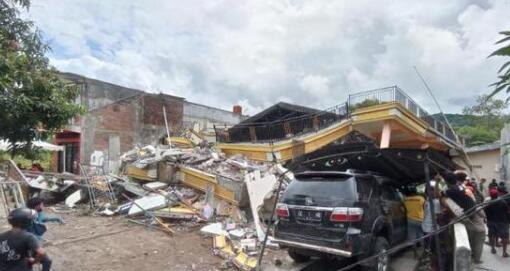 印尼6.2级地震最新消息 目前死亡人数上升到78人