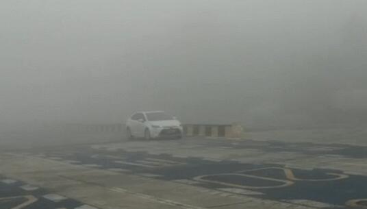 受大雾影响 今晨重庆四川境内15条高速交通管制