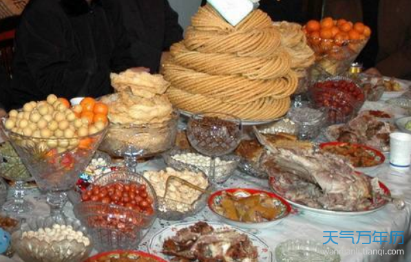 云南,贵州等地的回族穆斯林则将古尔邦节称为"小尔德.