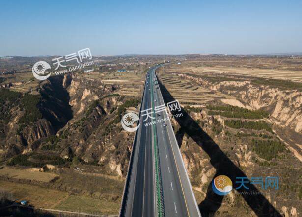 春节高速公路面包车免费吗 7座面包车春节高速免费通行吗