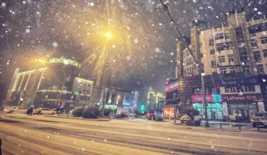 受雪后低温道路结冰影响 昨日北京市公交22条线路采取临时措施
