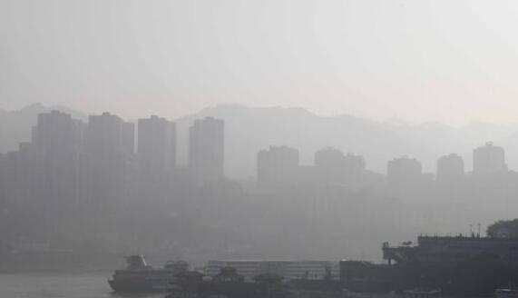 2月第一天重庆大雾围城 这些高速路段实施临时管制