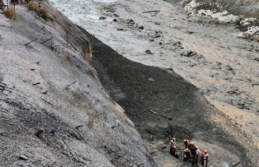 印度北部冰川断裂最新消息今天 目前死亡人数增至14人