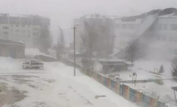 受大风大雪天气影响 俄罗斯克里米亚大桥临时关闭