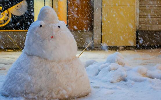 周末雨雪覆盖我国约六成国土 内蒙古东北地区降温超14℃