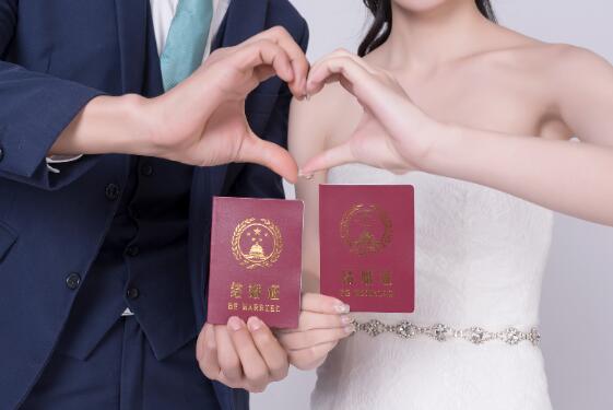 2021结婚登记照片穿着要求 照结婚证照片穿衣有什么要求