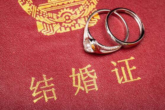 2021结婚登记照片穿着要求 照结婚证照片穿衣有什么要求