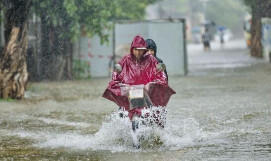 南方暴雨扩散至广西贵等地 东北华北晴朗干燥气温超15℃