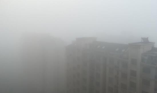 今晨安徽气象台发布大雾橙色预警 境内多条高速入口临时封闭