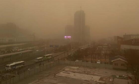 大风降温沙尘将齐袭北方 北京市发布沙尘暴黄色预警