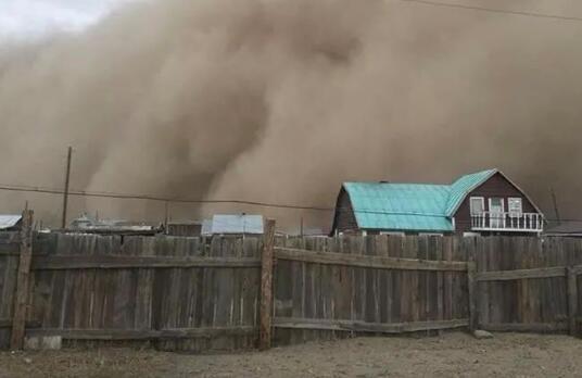 蒙古国遭遇极端沙尘暴暗无天日 目前6人死亡81人失踪