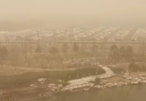 北京沙尘暴过后今仍有浮尘 未来3天多云为主空气质量良好