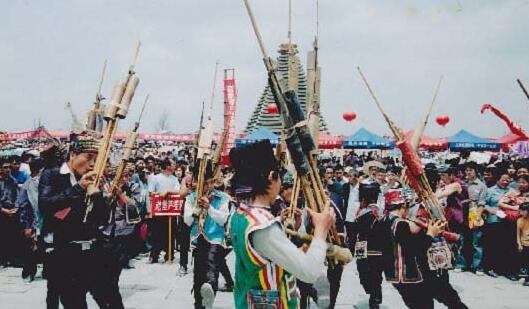 广西今年壮族三月三连休4天 三月三都有哪些习俗