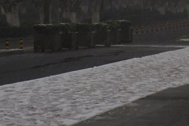 受降雪影响甘肃部分高速交通管制 另有部分路段因沙尘影响进行管制