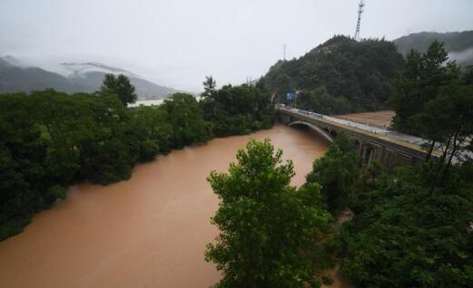 北京石家庄等华北地区气温突破20℃ 南方部分地区仍有阴雨