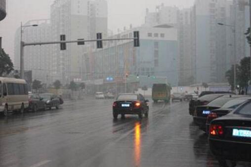 湖南新一轮降雨来临气温难超20℃  张家界常德等地阵雨或雷阵雨