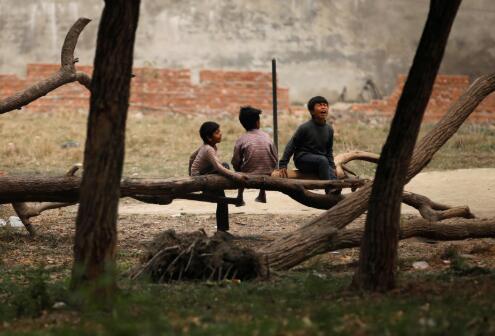 尼泊爾空氣污染嚴重學校停課 機場大量航班被取消