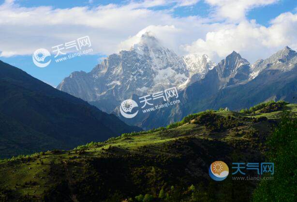4月四川旅游去哪里玩 四川4月份適合旅游的地方 
