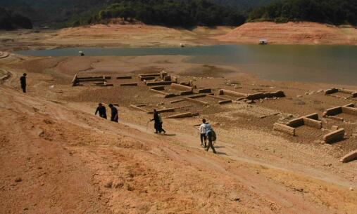 广东河源一水库库底疑现古代建筑 专家观察后给出这样回应