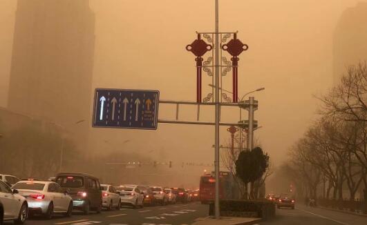 沙尘天气14日起再袭西北华北 气象台提醒民众做好防护措施