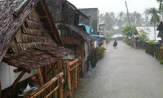 台风舒力基影响菲律宾死亡人数增至3人 另有10人受伤1人失踪